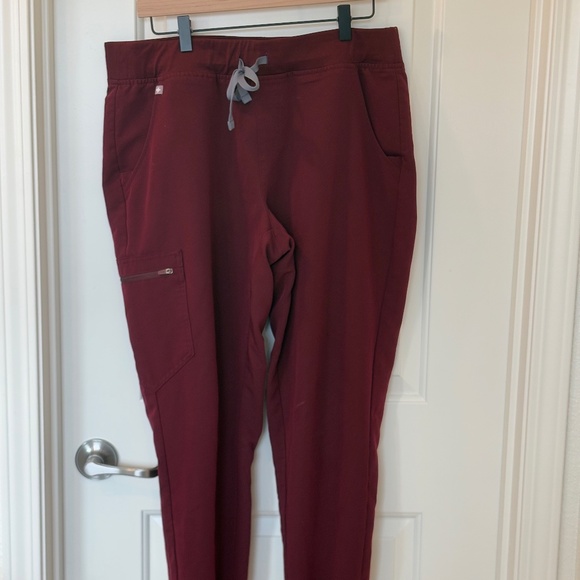 Figs Maroon Zamora Jogger Scrub Pants, L - Picture 1 of 4